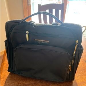 Jujube BFF black diaper back